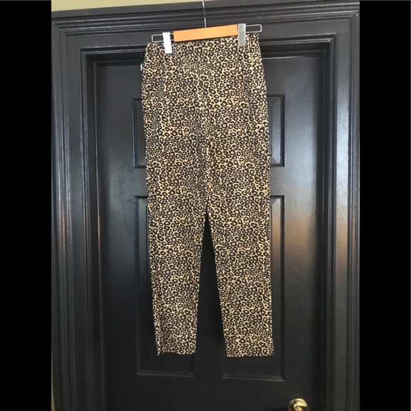 Who What Wear Leopard Pants size 2 Like New - Picture 3 of 3